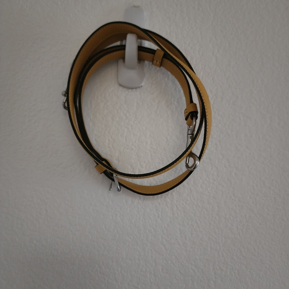 Coach Crossbody - Picture 3 of 4